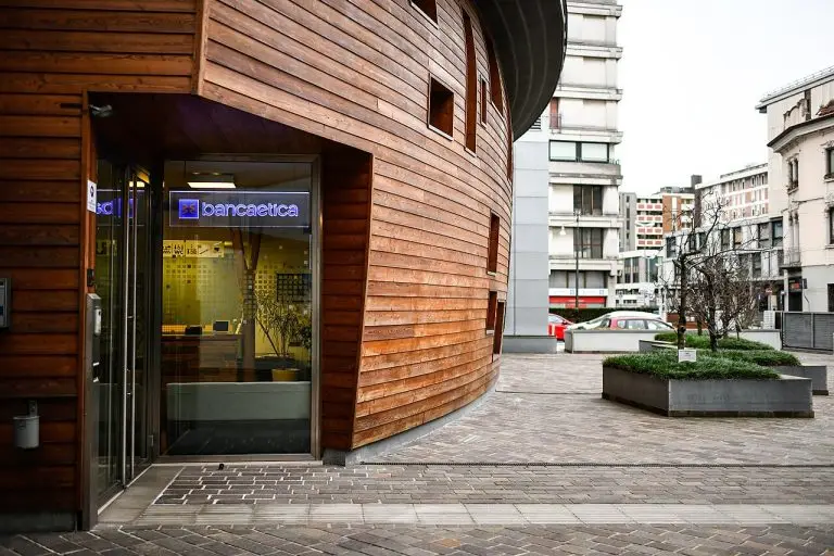 La cotica sulla coscienza di Banca Etica