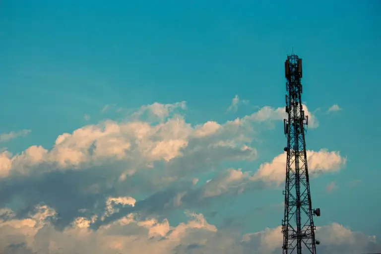 Dacci oggi l’Algoritmo quotidiano: un’IA, due Italie