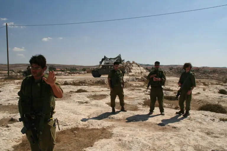 Raid israeliano in Cisgiordania, 11 palestinesi uccisi e cento feriti.