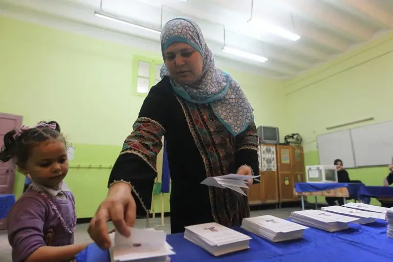 Algeria, solo il 21% ha votato, vince il Fln