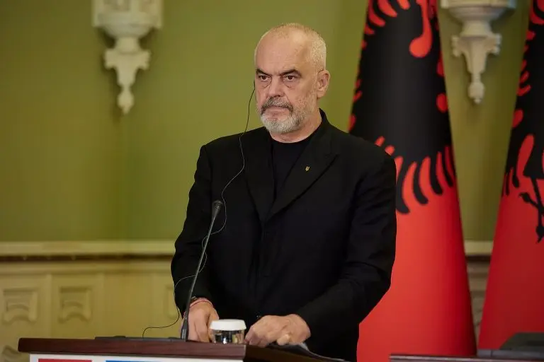 Albania, il socialismo di lusso di Rama e la povertà