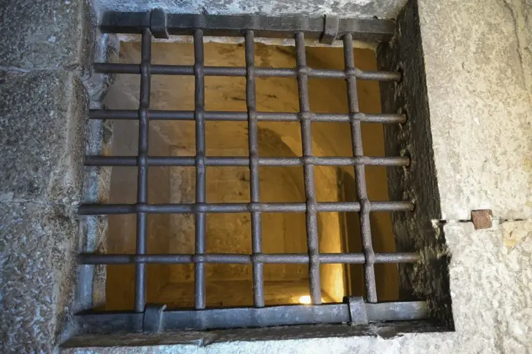 I Garanti denunciano: 62.132 detenuti, 13 suicidi in due mesi