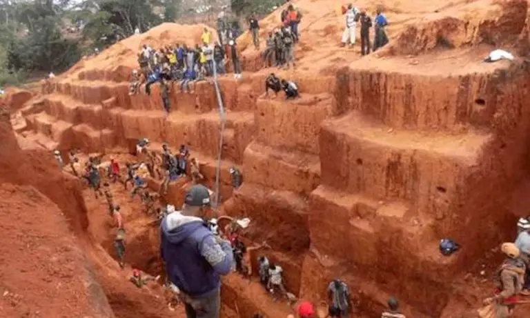 Crescere a Tshikapa, dove i bambini lavorano nelle miniere di diamanti