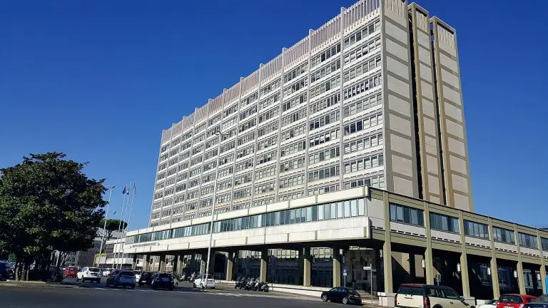 Sussidi e portali: il welfare che lascia fuori i poveri