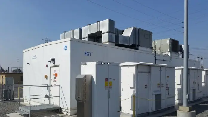 World’s_1st_Low-Emission_Hybrid_Battery_Storage,_Gas_Turbine_Peaker_System