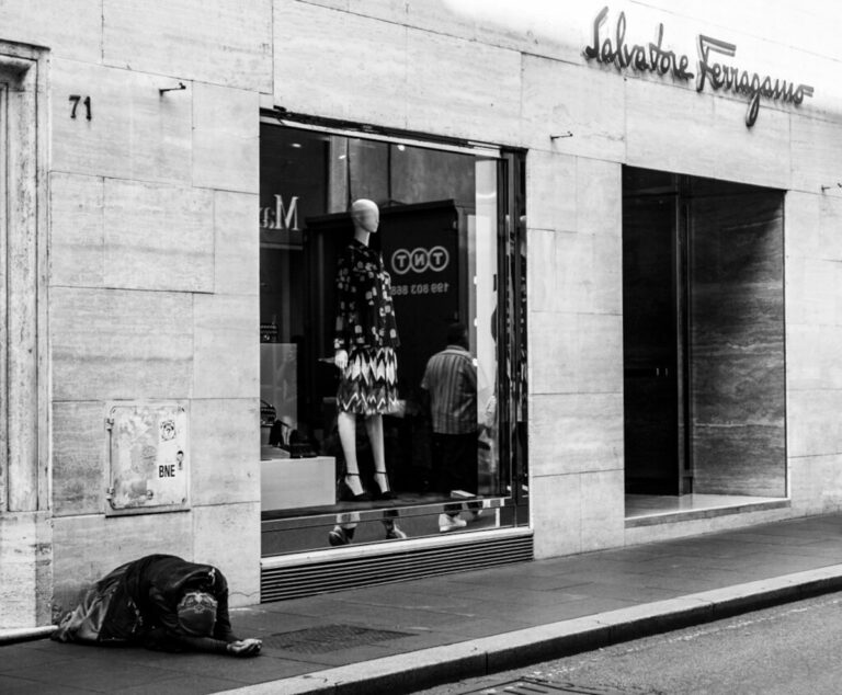 Sconfiggere l’indifferenza. Una riflessione a 50 anni dal convegno sui mali di Roma