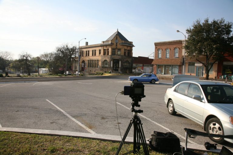 Morire soli: la società ci vede solo finché produciamo