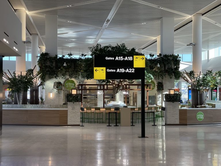 Usa, alla frontiera ti ispezionano lo smartphone