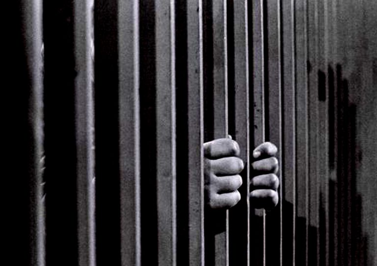 Ventisette morti in carcere. Zero risposte e nessuna pietà