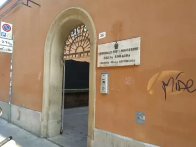 Decreti governo: aumentano del 50% i minori in carcere